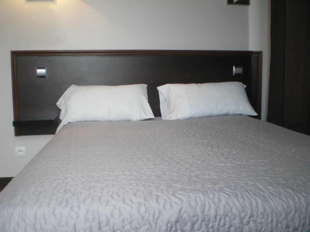 Hotel Le Bellevue - Paris Porte D'Orleans Cachan Bilik gambar